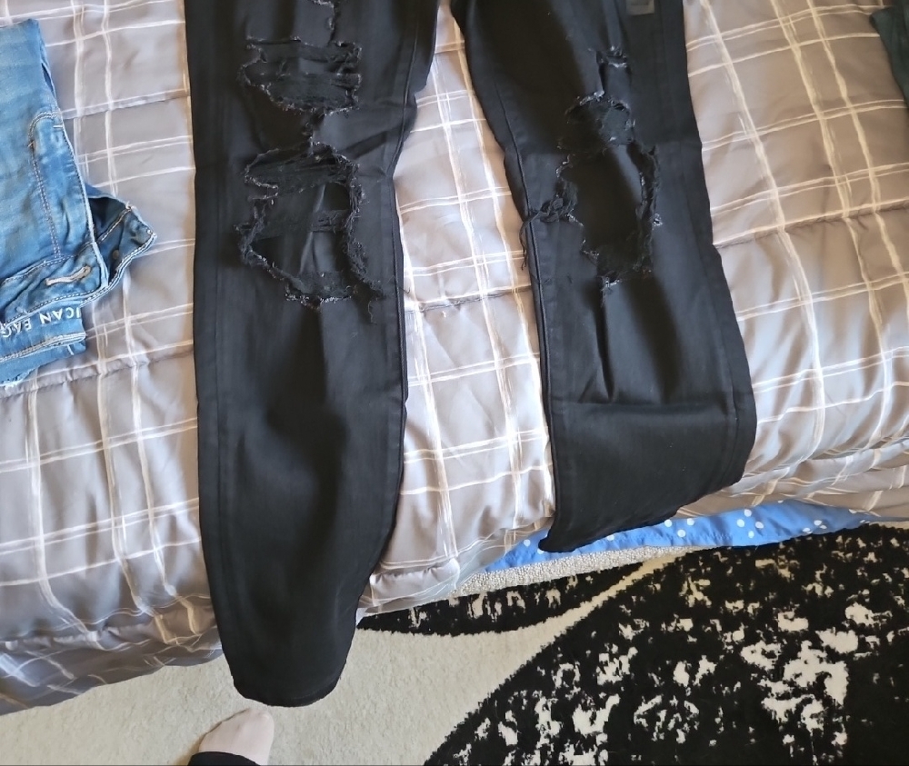 Women's Black Jeans - Picture 6 of 7